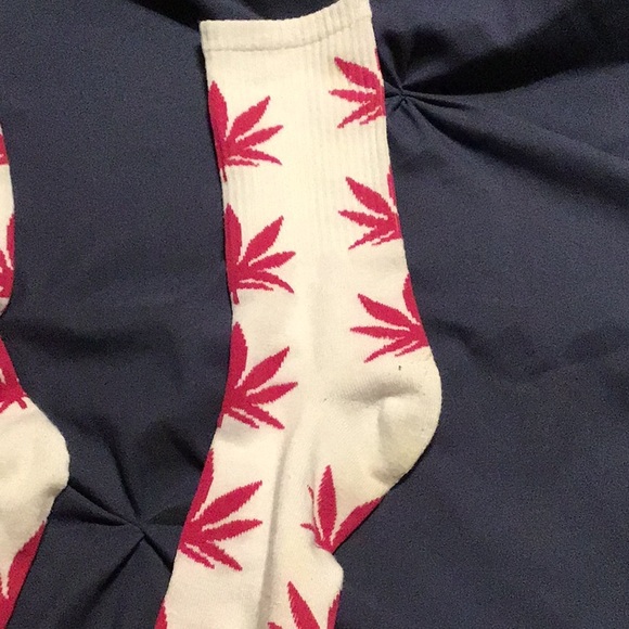 Weed socks - Picture 4 of 8